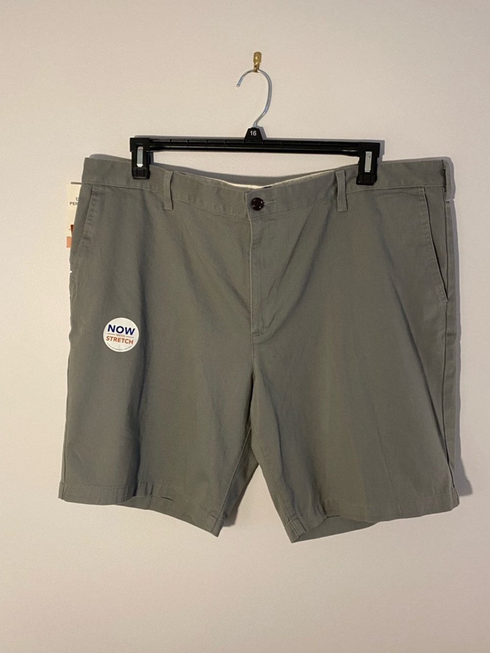 Dockers Shorts Perfect Classic Mens Fit 42 Gray Stretch 9.5” Inseam NWT